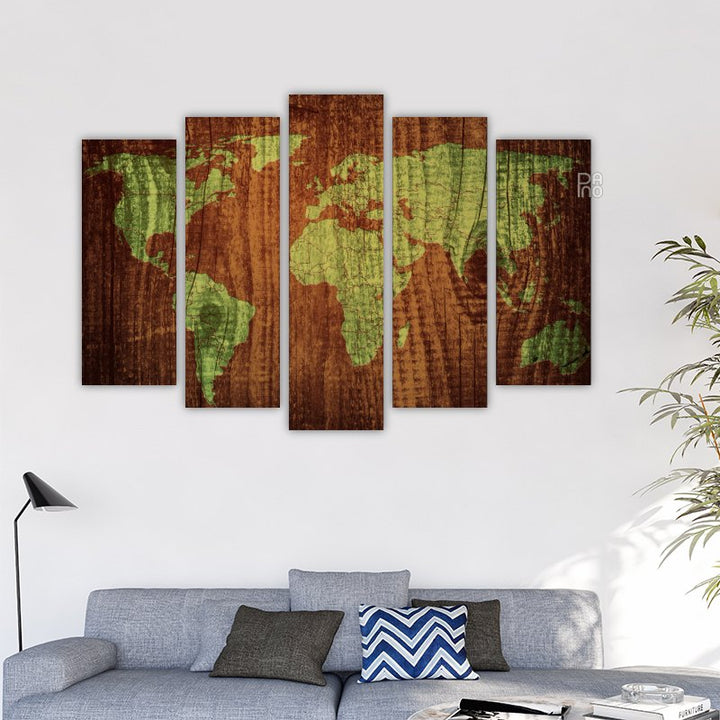 World Map on Wooden Board – reference image 2