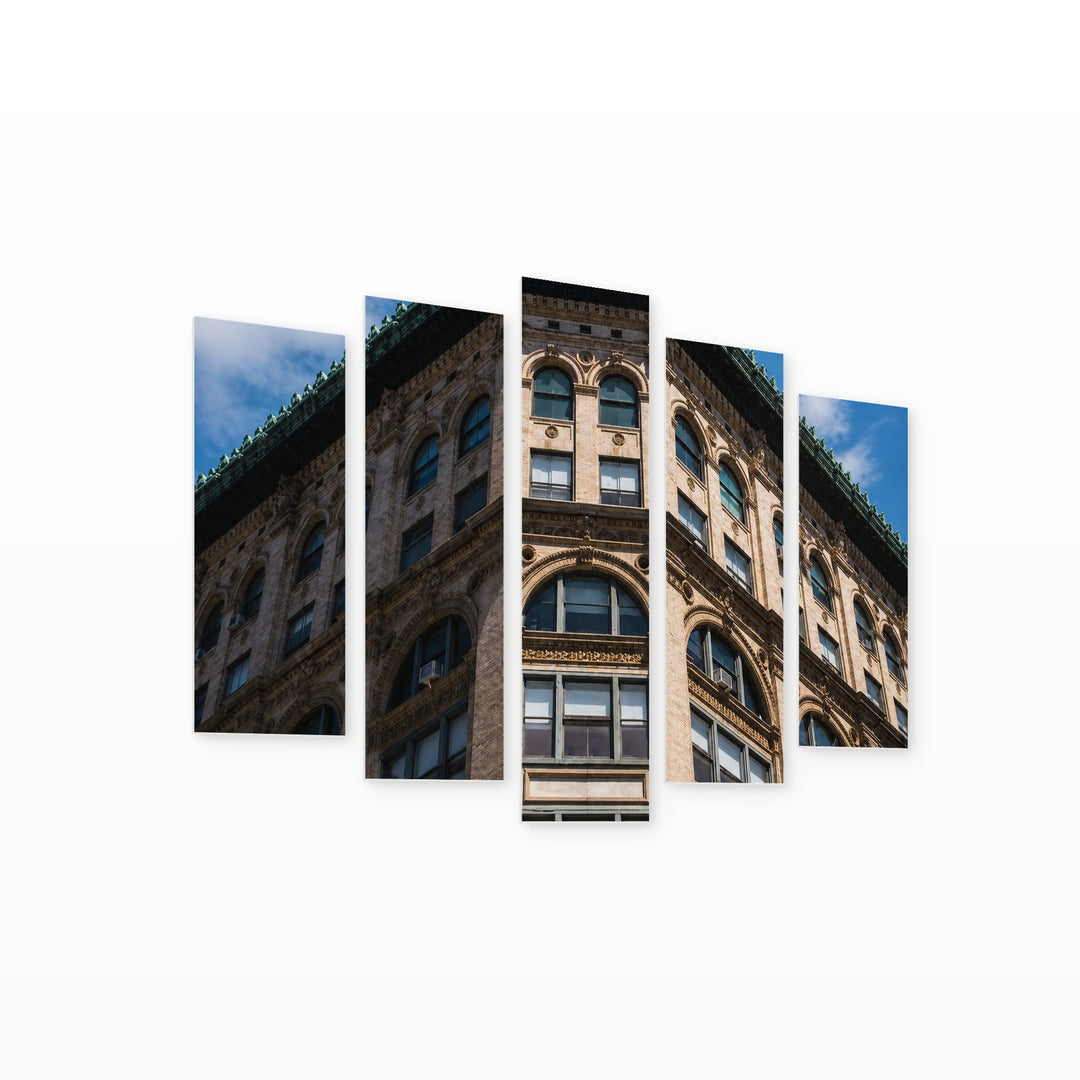 Old Building in Manhattan Urban Panorama — five-panel wall art on white background in perspective | 5wallart 51663 M1