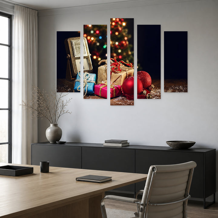 Christmas Gift in Serene Light — five-panel wall art in frontal interior | 5wallart 52030 M3