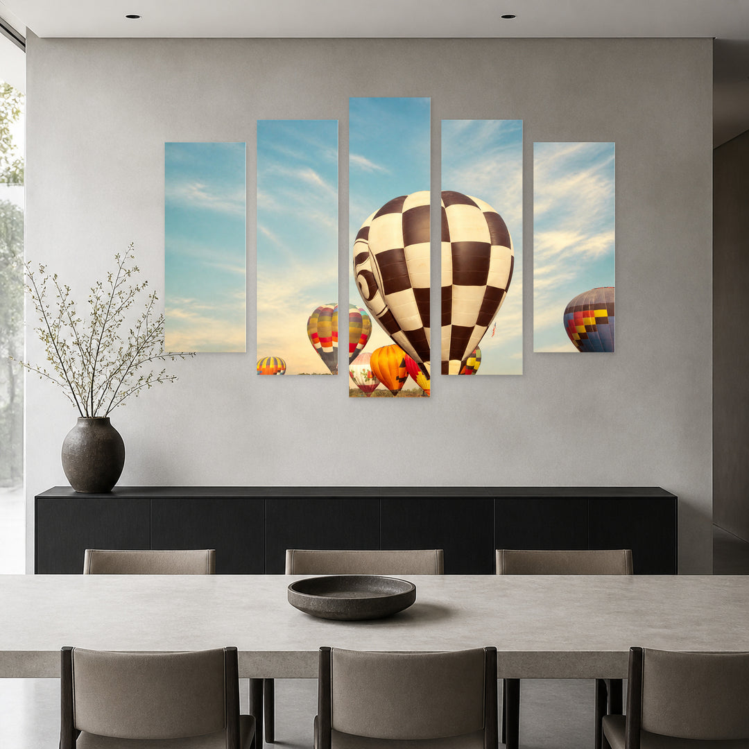 Vintage Hot Air Balloons with Dreamlike Atmosphere — five-panel wall art in frontal interior | 5wallart 52150 M3