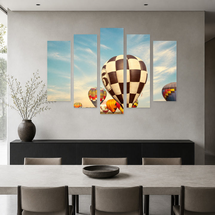 Vintage Hot Air Balloons with Dreamlike Atmosphere — five-panel wall art in frontal interior | 5wallart 52150 M3