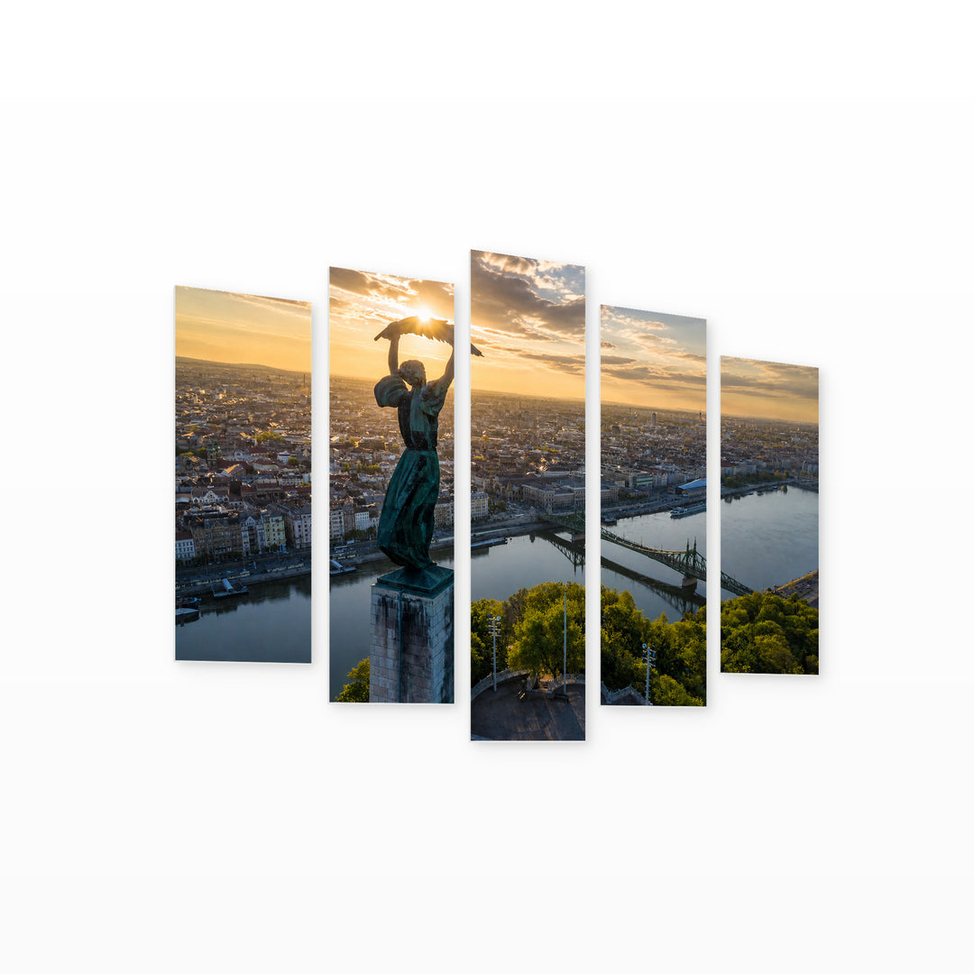 Hungarian Statue of Liberty with Dramatic Contrast — five-panel wall art on white background in perspective | 5wallart 53240 M1