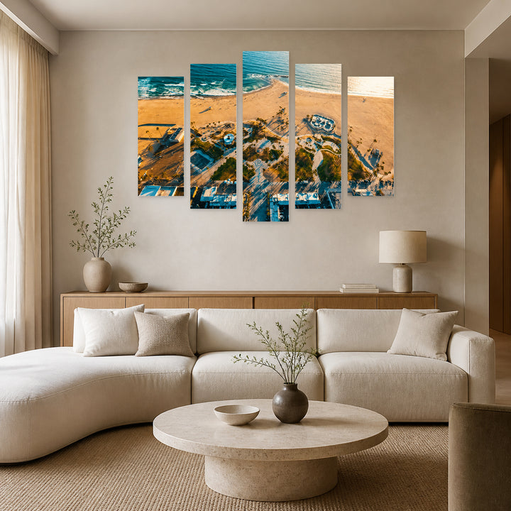 Venice Beach in Blue and Gold — five-panel wall art in alternate frontal interior | 5wallart 53308 M4