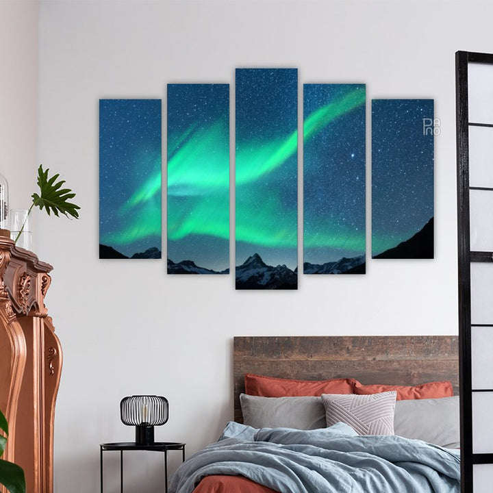 Northern Lights over Mountains – reference image 3