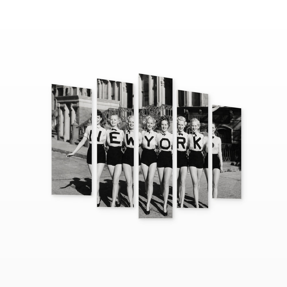 Girls from New York at Night — five-panel wall art on white background in perspective | 5wallart 54632 M1