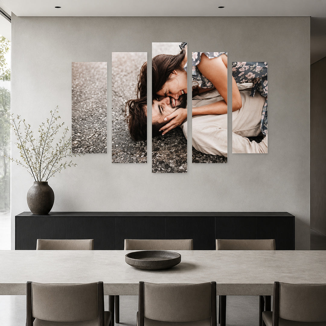 Loving Smiles in Soft Pastels — five-panel wall art in alternate frontal interior | 5wallart 54849 M4