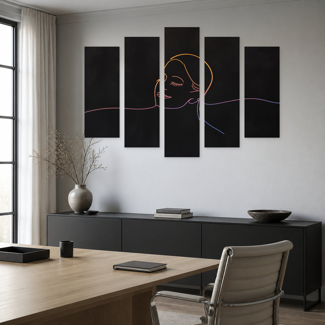 Abstract Drawing of a Face in Vivid Color — five-panel wall art in alternate frontal interior | 5wallart 55207 M4