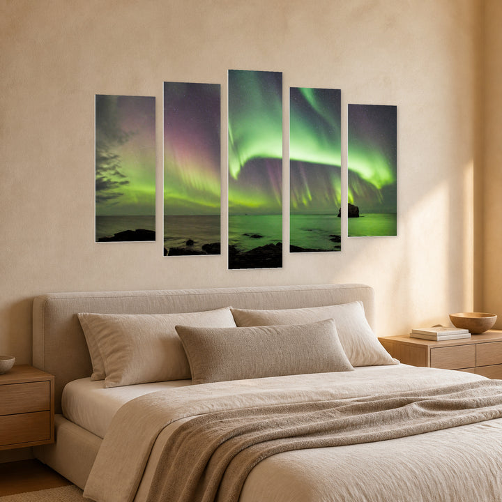 Northern Lights at Night — five-panel wall art in perspective interior | 5wallart 55367 M2