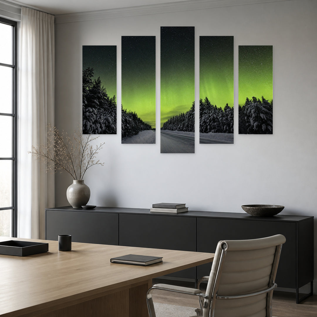 Northern Lights at Night II — five-panel wall art in alternate frontal interior | 5wallart 55455 M4