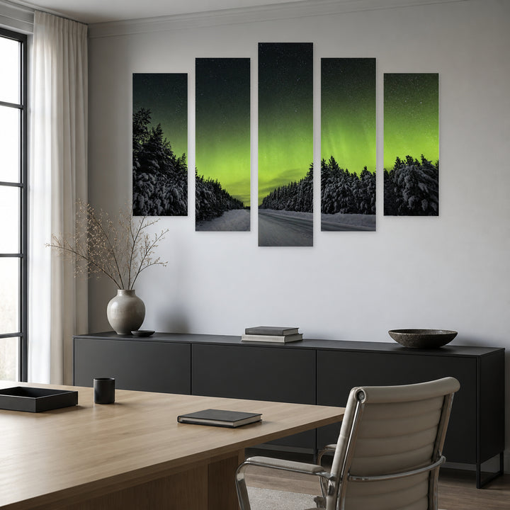 Northern Lights at Night II — five-panel wall art in alternate frontal interior | 5wallart 55455 M4