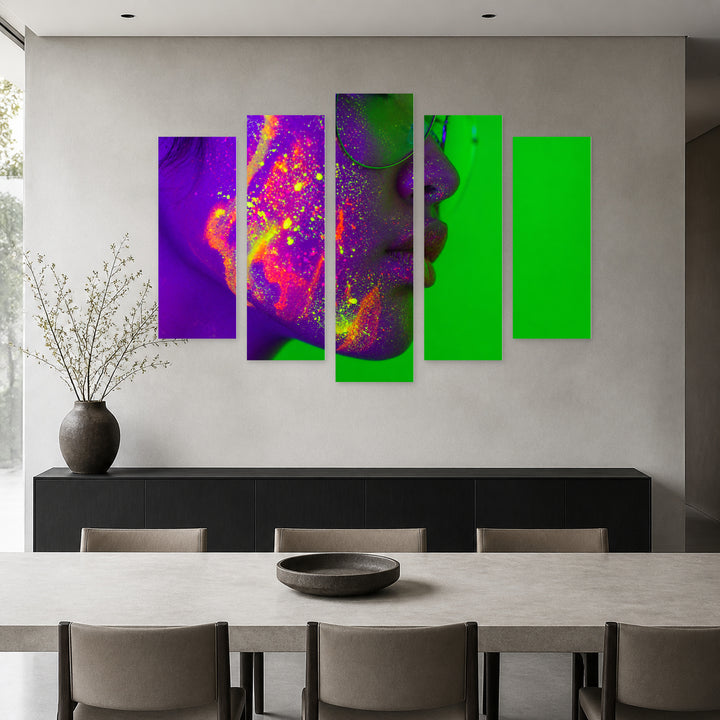 Abstract Composition with Female Face Modern Composition — five-panel wall art in alternate frontal interior | 5wallart 55497 M4