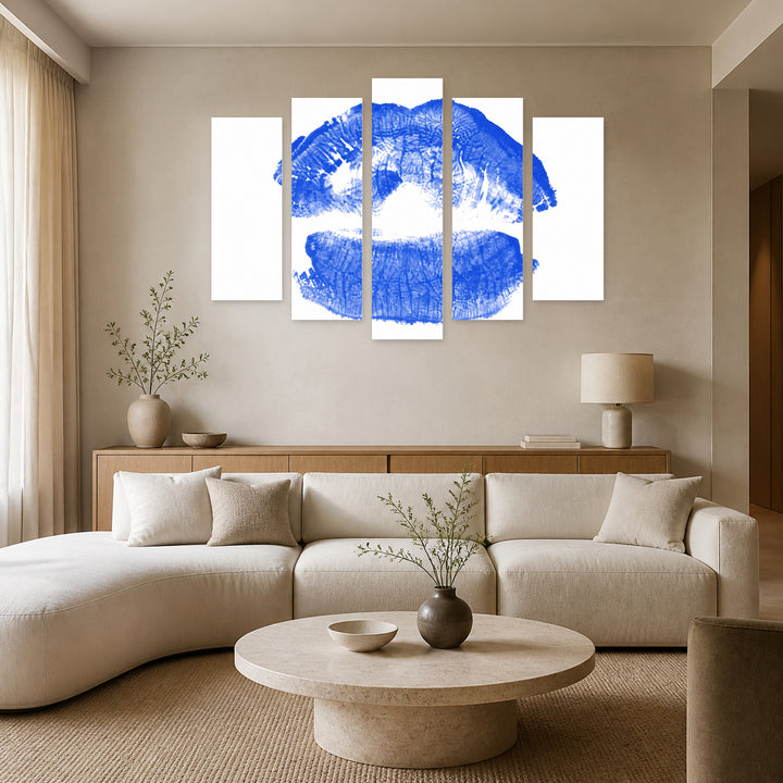 Lip Print with Dramatic Contrast — five-panel wall art in frontal interior | 5wallart 55513 M3