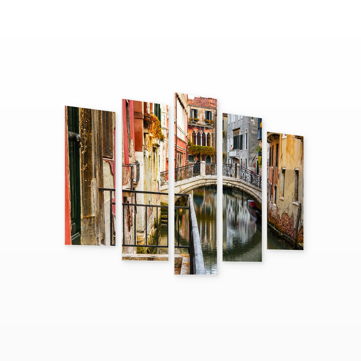 Old Bridge in Venice in Autumn — five-panel wall art on white background in perspective | 5wallart 55721 M1
