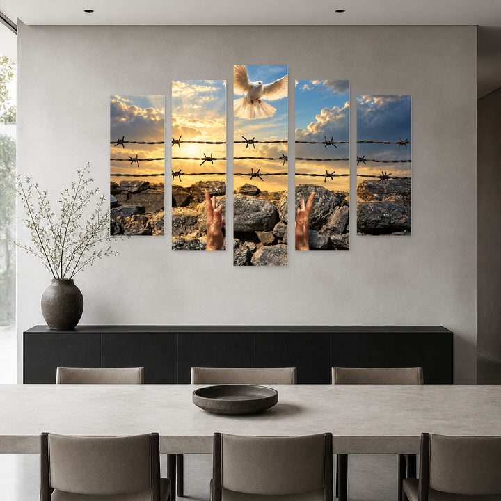 Freedom in Blue and Gold — five-panel wall art in frontal interior | 5wallart 57154 M3