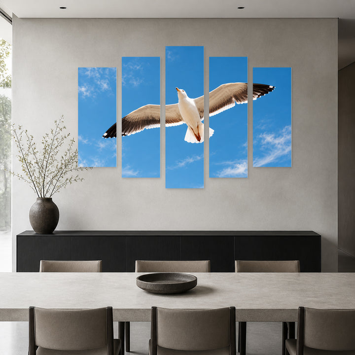 Seagull with Dreamlike Atmosphere — five-panel wall art in frontal interior | 5wallart 57674 M3