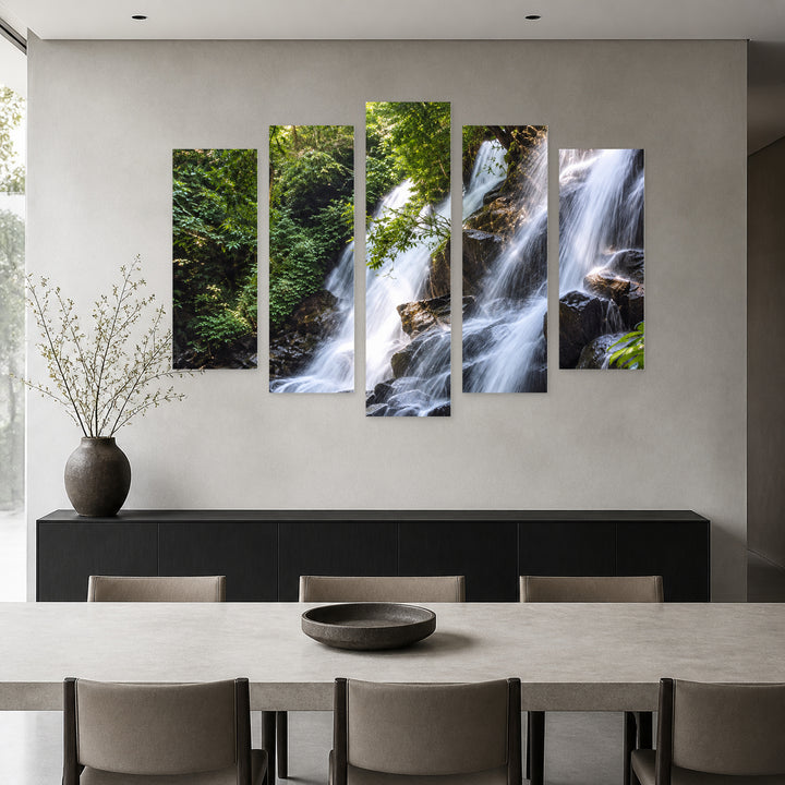 Going with the Flow with Dreamlike Atmosphere — five-panel wall art in frontal interior | 5wallart 57720 M3