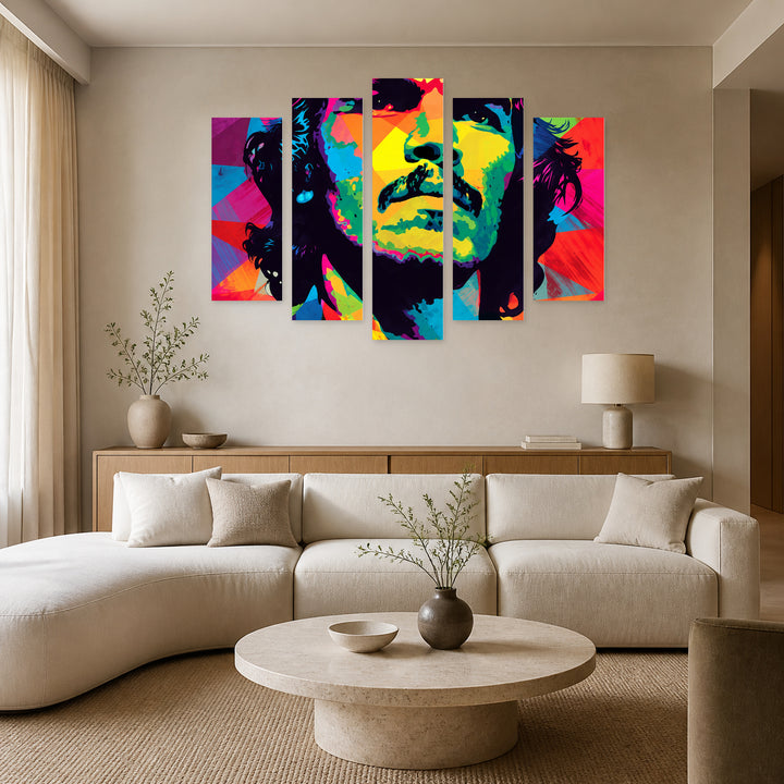 Che Guevara with Dramatic Contrast — five-panel wall art in alternate frontal interior | 5wallart 57816 M4