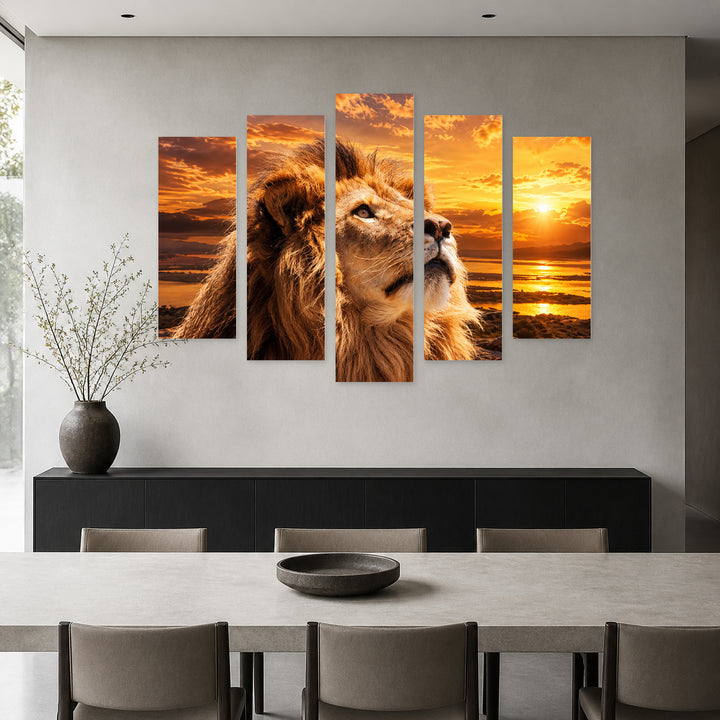 King with Dramatic Contrast — five-panel wall art in frontal interior | 5wallart 58070 M3