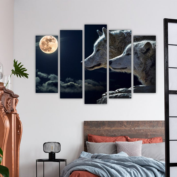 Wolves at Full Moon – reference image 5